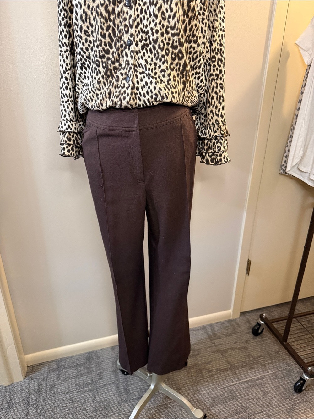 Jones New York women Pants in Deep Brown